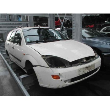 ford focus berlina (cak) del año 2001