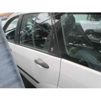 ford focus berlina (cak) del año 2001