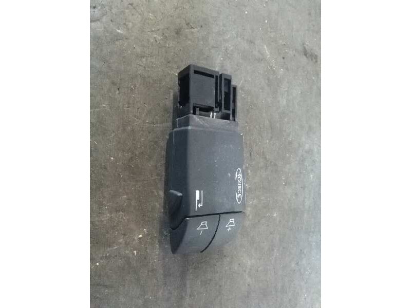 Recambio de mando volante para renault laguna ii grandtour (kg0) expression referencia OEM IAM 7701049643  