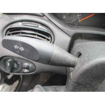 ford focus berlina (cak) del año 2001