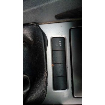 volkswagen golf v berlina (1k1) del año 2004