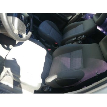 seat alhambra (7v9) del año 2004