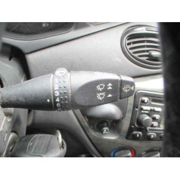 ford focus berlina (cak) del año 2001