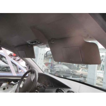 ford focus berlina (cak) del año 2001