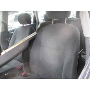 ford focus berlina (cak) del año 2001