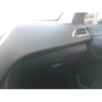 peugeot 208 del año 2017