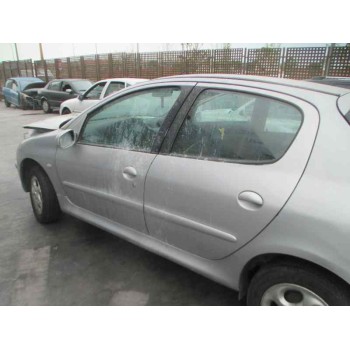 peugeot 206 berlina del año 2000