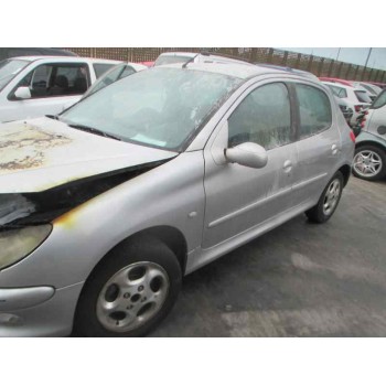 peugeot 206 berlina del año 2000