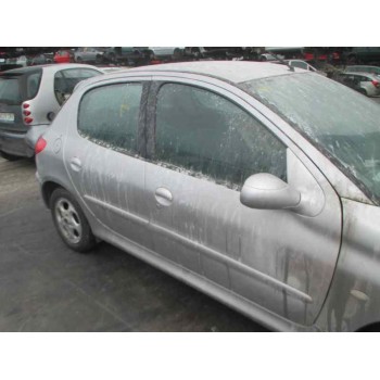 peugeot 206 berlina del año 2000