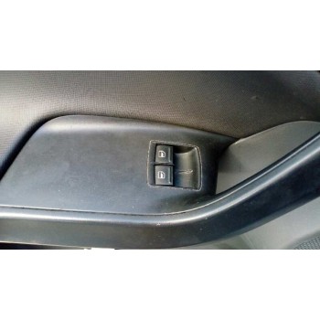 seat ibiza (6j5) del año 2010