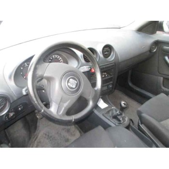 seat ibiza (6l1) del año 2003