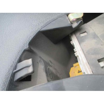 peugeot 206 berlina del año 2000