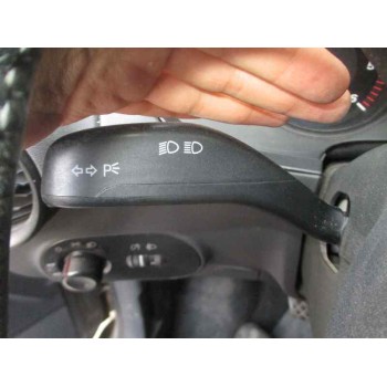 seat ibiza (6l1) del año 2003