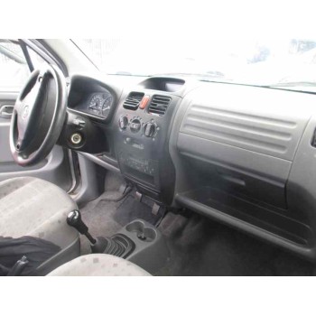 opel agila del año 2000