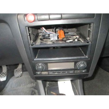 seat ibiza (6l1) del año 2003