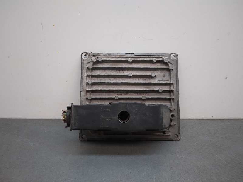 Recambio de centralita motor uce para ford fiesta (cbk) ambiente referencia OEM IAM 6S6112A650PC  