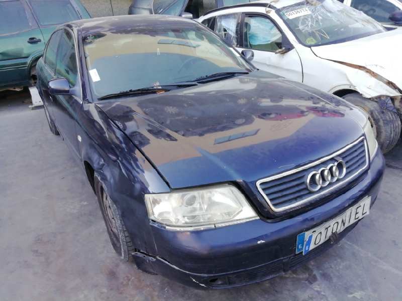 AUDI A6 BERLINA (4B2)