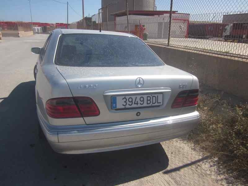 mercedes-benz clase e (w210) berlina diesel del año 1999