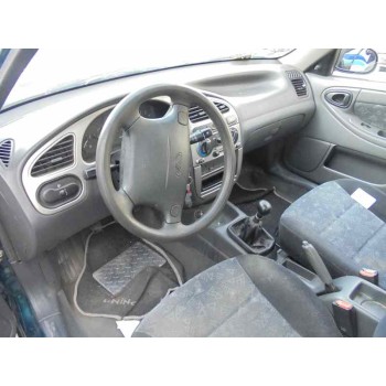 daewoo lanos del año 2001