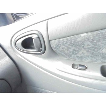 daewoo lanos del año 2001