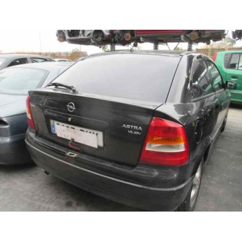 opel astra g berlina del año 2001