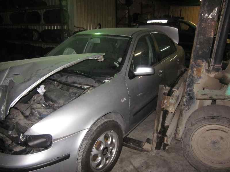 seat toledo (1m2) del año 2000