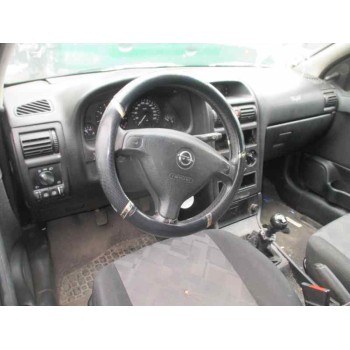 opel astra g berlina del año 2001