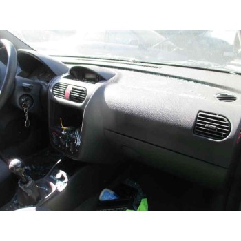 opel corsa c del año 2004