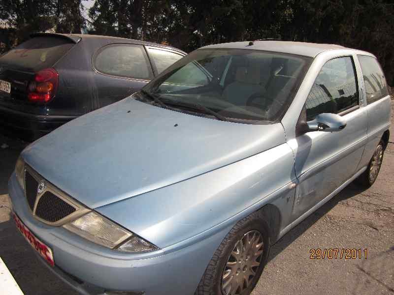 lancia lancia y del año 2001