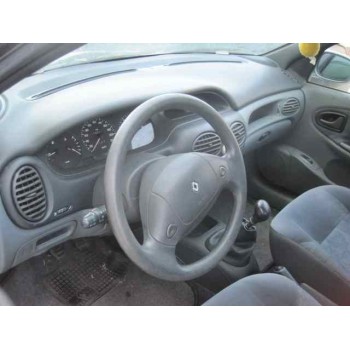 renault megane i berlina hatchback (ba0) del año 1996