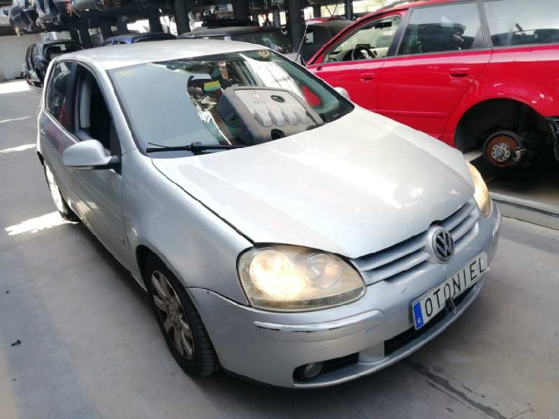 VOLKSWAGEN GOLF V BERLINA (1K1)