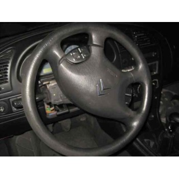 citroën xsara berlina del año 2001