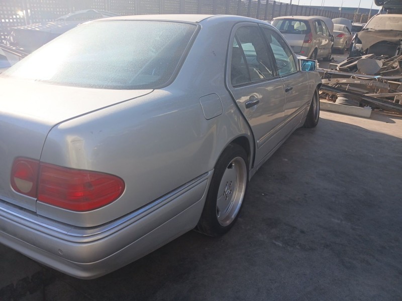 MERCEDES-BENZ CLASE E (W210)