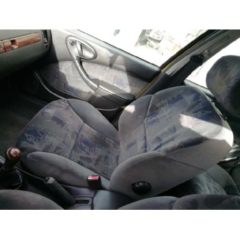 citroën xsara berlina del año 2001