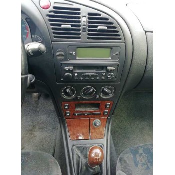 citroën xsara berlina del año 2001