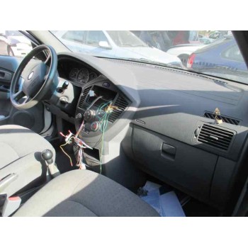 kia carens del año 2003