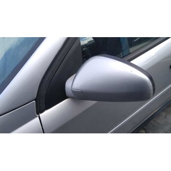 opel vectra c berlina del año 2002