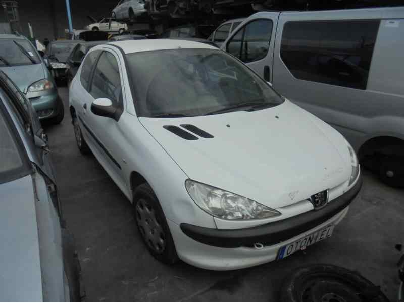 PEUGEOT 206 BERLINA