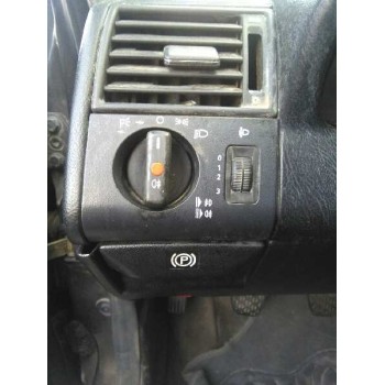 mercedes-benz clase c (w202) berlina del año 1993