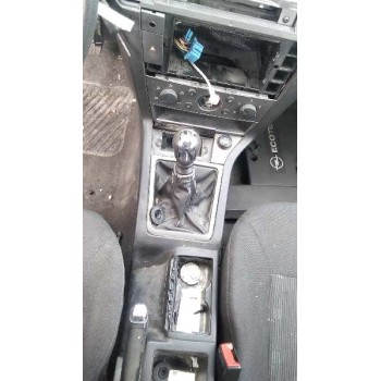 opel vectra c berlina del año 2002