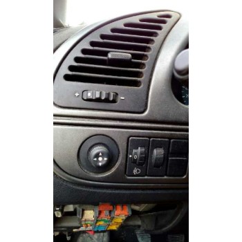 citroën xsara berlina del año 1999