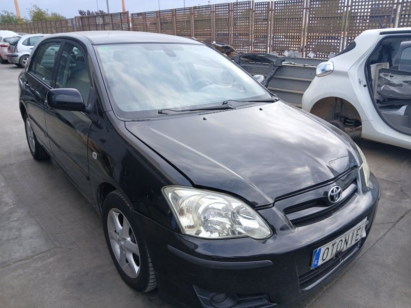 toyota corolla (_e12_) del año 2004