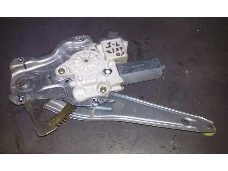 Recambio de elevalunas trasero izquierdo para toyota avensis berlina (t25) 1.8 sol sedán (4-ptas.) referencia OEM IAM   