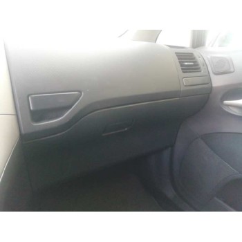 toyota auris del año 2008