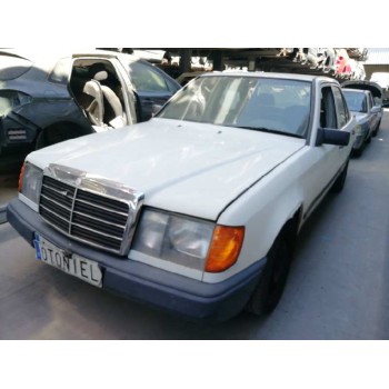 MERCEDES-BENZ CLASE E (W124) BERLINA