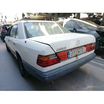 mercedes-benz clase e (w124) berlina del año 1988