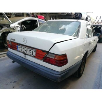 mercedes-benz clase e (w124) berlina del año 1988