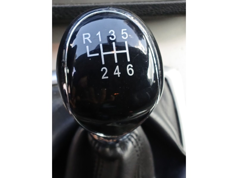 Recambio de caja cambios para ford kuga i 2.0 tdci referencia OEM IAM AV4R7002AA  