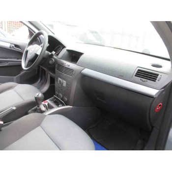 opel astra h berlina del año 2005