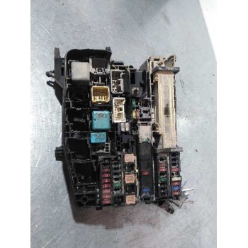 CAJA RELES / FUSIBLES 